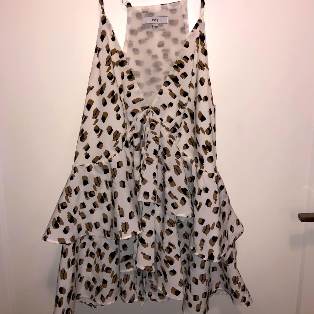 NWOT white & cheetah tank top - zipper on the side